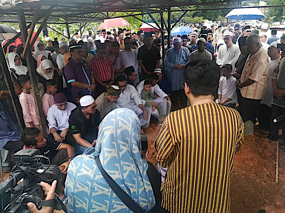 Jenazah Datuk A Rahman Selamat Dikebumikan Utusan Malaysia