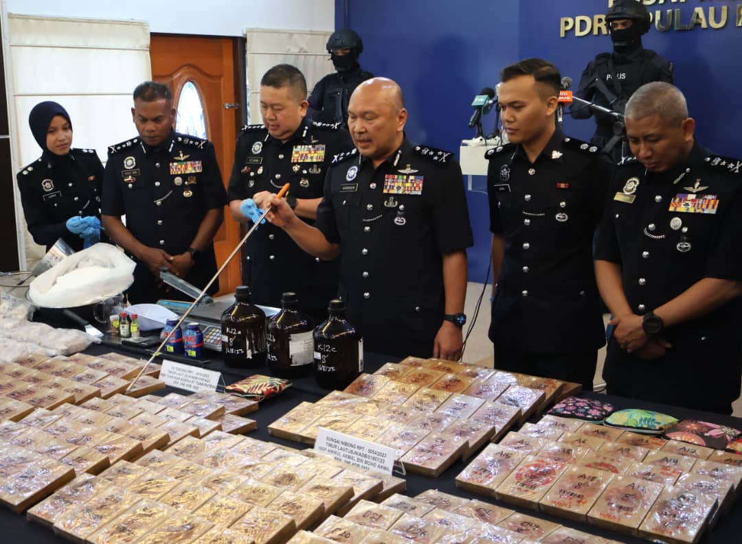 Polis Bongkar Makmal Dadah Heroin, Rampas Dadah Bernilai RM5.78 Juta ...