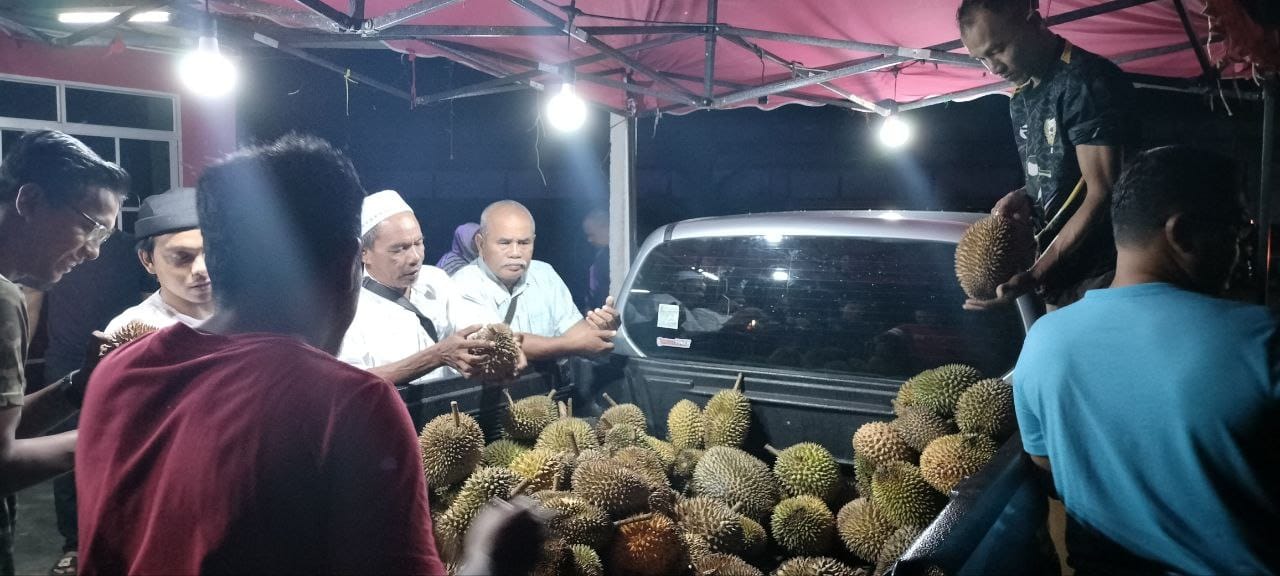 Durian Batu Kurau Jadi Pilihan Penggemar Raja Buah Laris Dijual