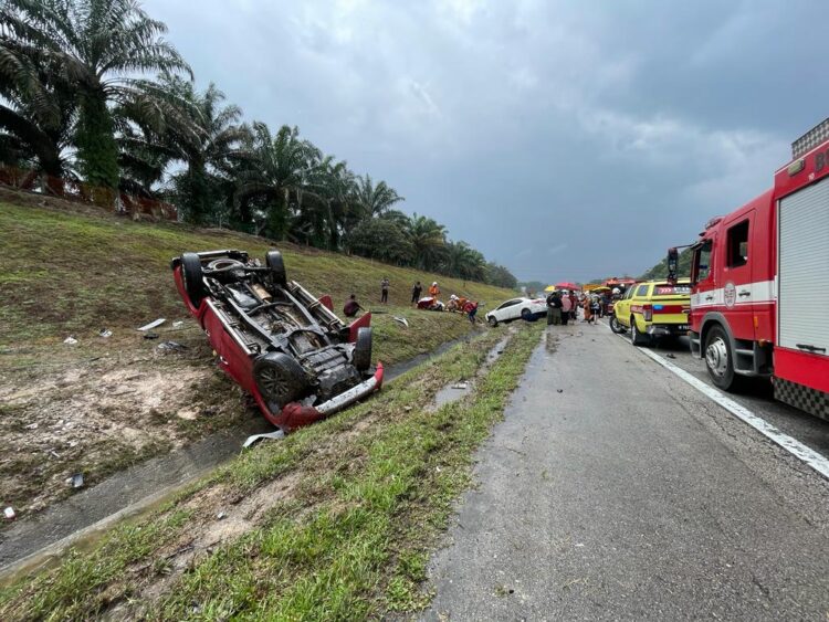 Tiga Muslimat Pas Sungai Petani Pulang Dari Muktamar Maut Dirempuh