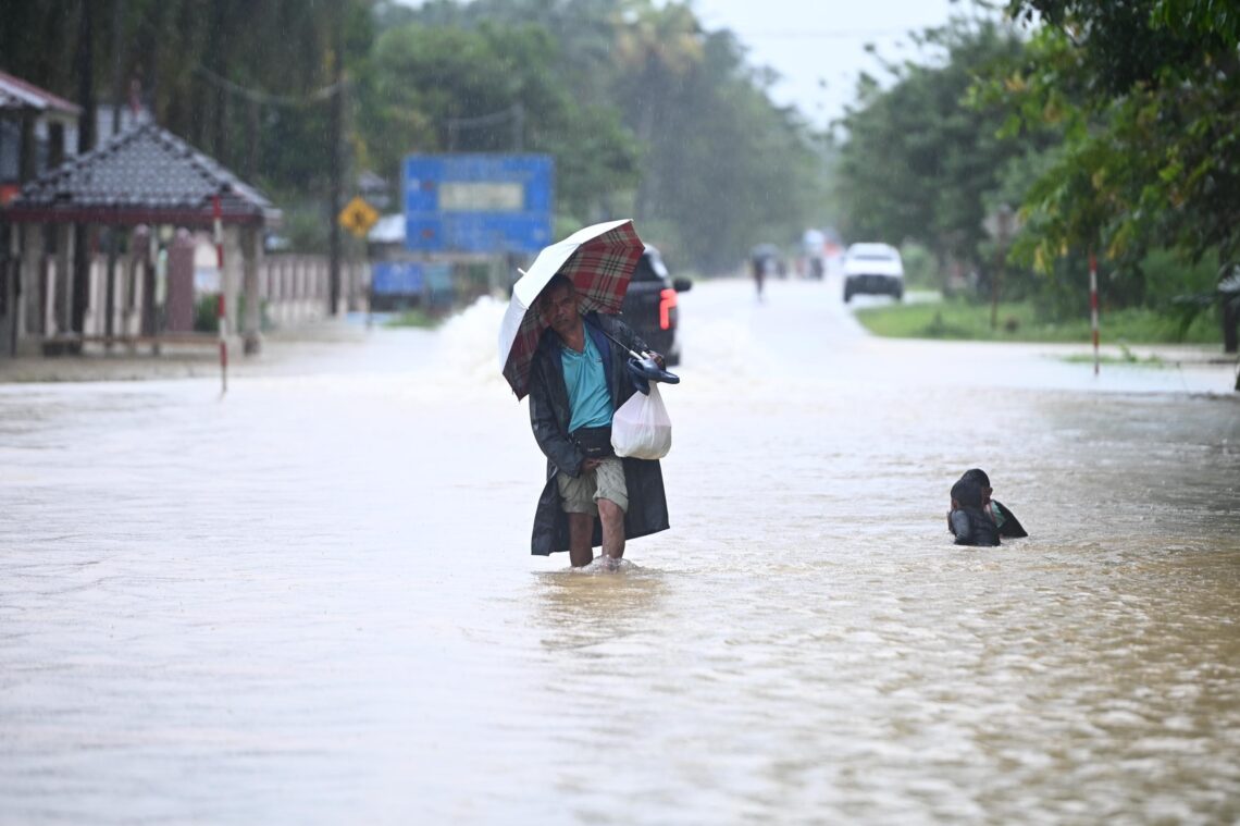 Banjir Di Terengganu Bertambah Buruk Mangsa Berpindah Utusan