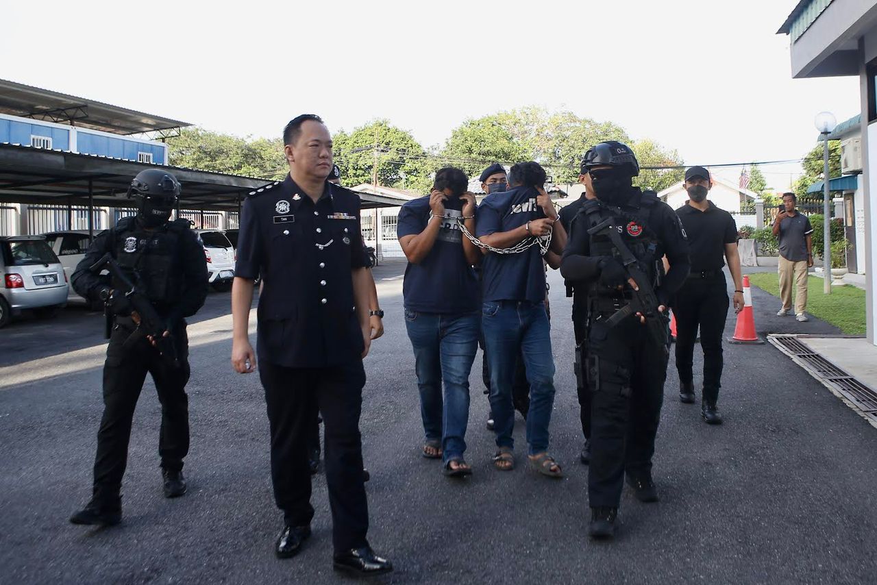 Kontraktor, anak saudara dituduh bunuh Sabari