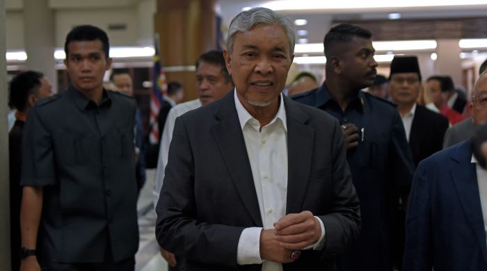 Jangan ‘curi’ ahli parti lain – Ahmad Zahid