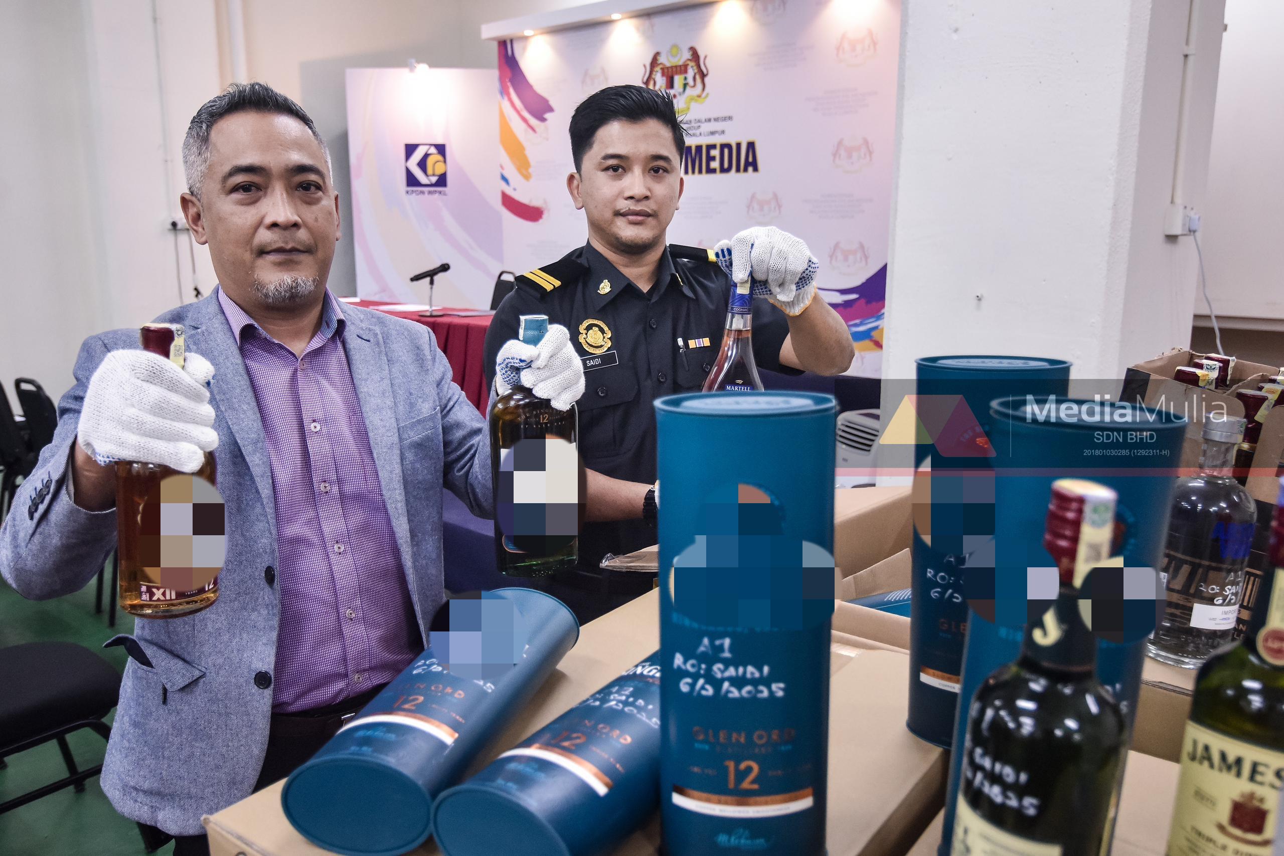 Arak tiruan dijual pada harga RM500 sebotol