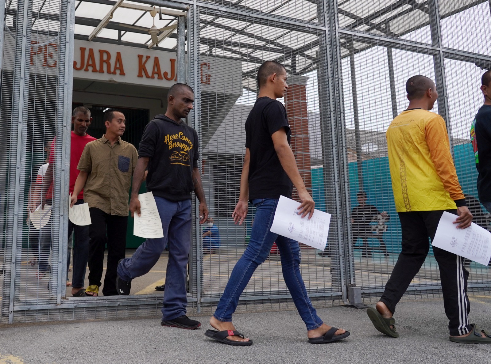 Bapa syukur anak dapat keluar penjara sebelum Aidilfitri