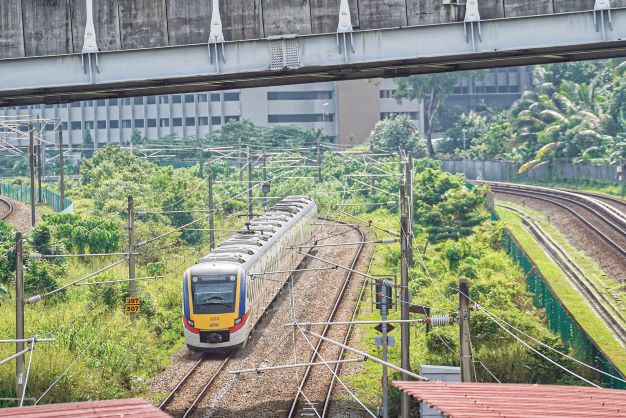 Seorang daripada empat maut selepas ceroboh landasan komuter