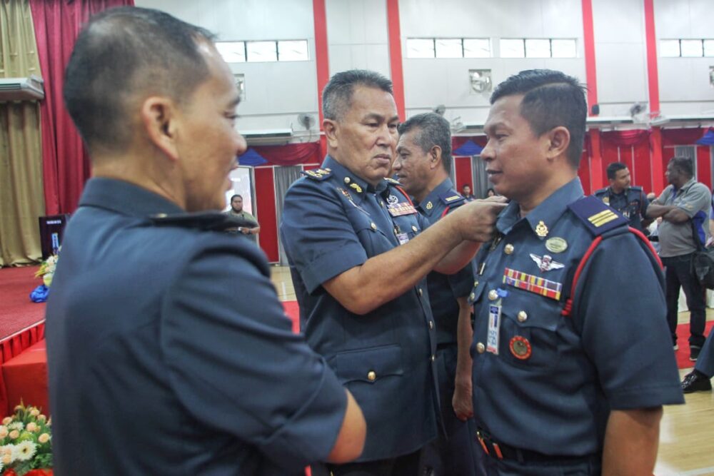 Mayat Tiga Beranak Mangsa Gempa Bumi Runtun Hati Bomba - Utusan Malaysia