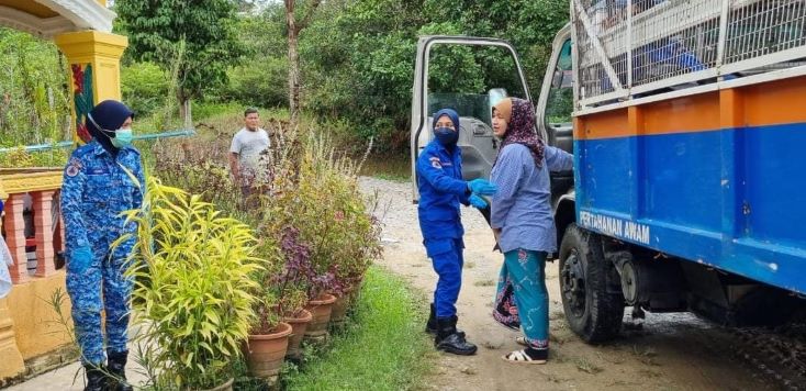 Banjir APM Lipis selamatkan ibu muda berpantang sakit