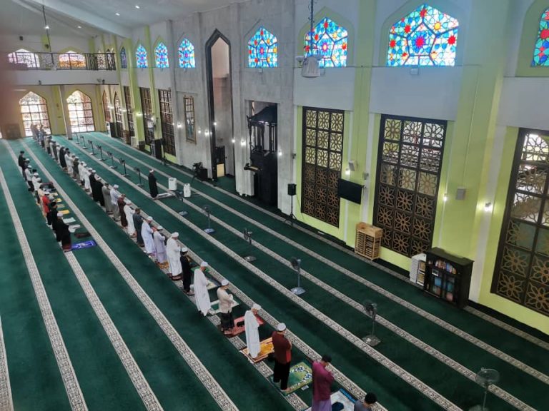 Melaka Benarkan Solat Di Masjid Ikut Kapasiti Maksimum 500 Jemaah