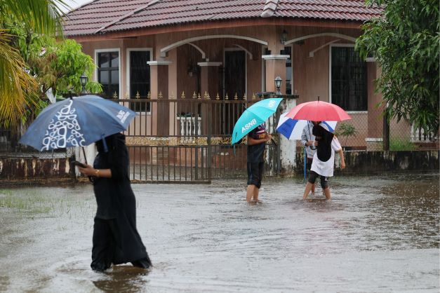 MET Keluarkan Amaran Hujan Berterusan Tahap Bahaya