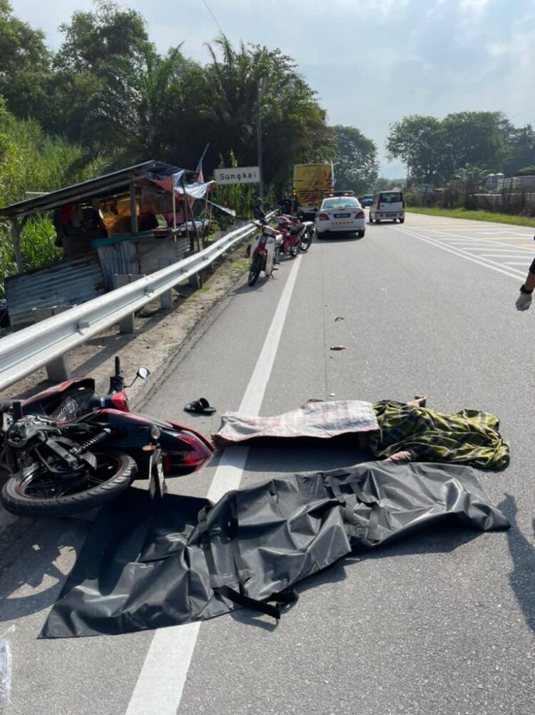 Warga Emas Maut Motosikal Bergesel Bas Utusan Malaysia