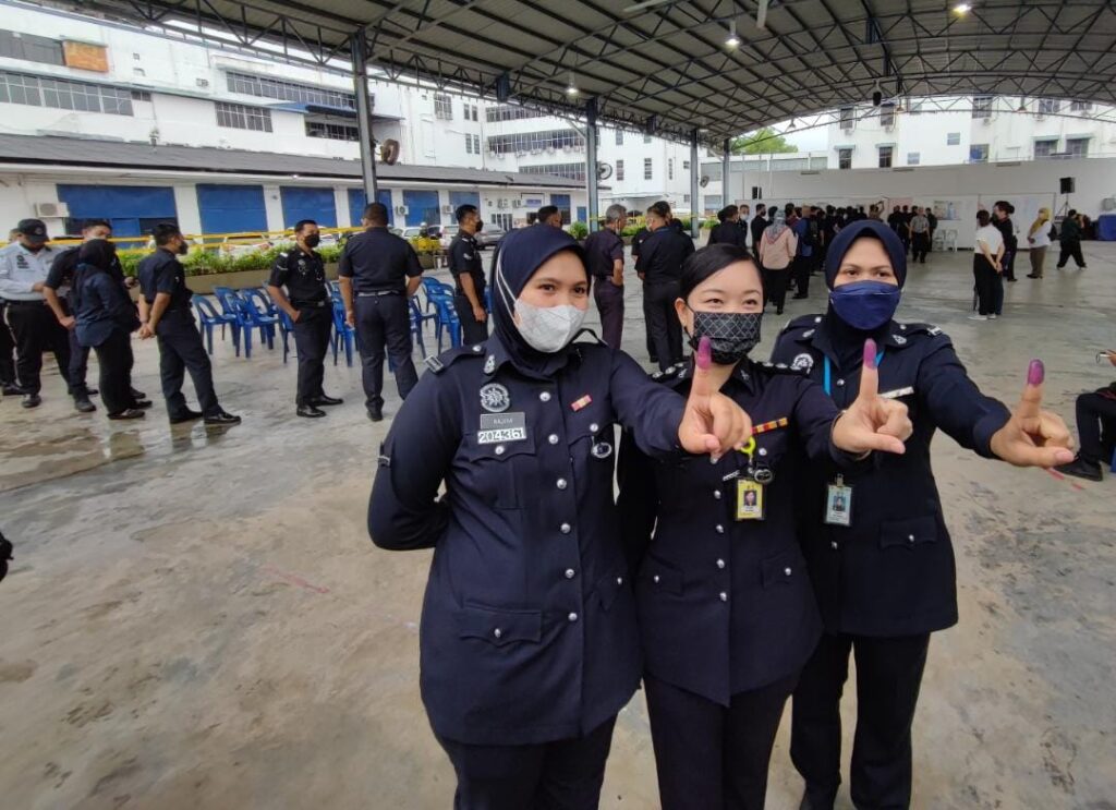 Pru Pegawai Anggota Polis Pulau Pinang Tunai Tanggungjawab