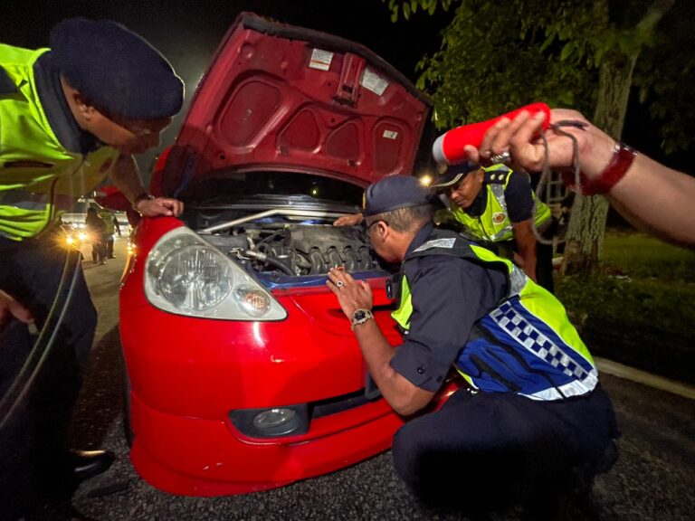 Jpj Tahan Kereta Klon Dalam Op Ambang Tahun Baharu Utusan Malaysia