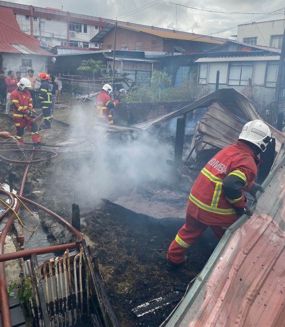 Penghuni Hilang Tempat Berteduh Rumah Musnah Terbakar