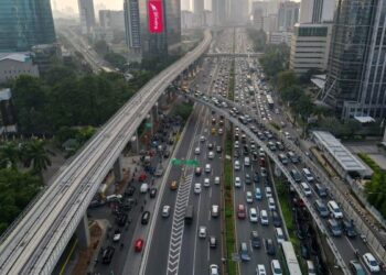 BADAN Pemeriksa Kewangan (BPK) Indonesia melaporkan hutang kerajaan sudah melepasi rekomendasi Tabung Kewangan Antarabangsa (IMF). - AFP