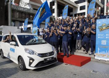 AHMAD Zulqarnain Onn melancarkan program Singgah Labur ASNB 
di Kuala Lumpur, baru-baru ini.