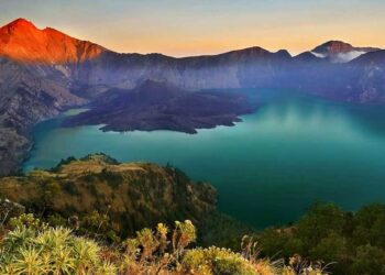 PEMANDANGAN Gunung Rinjani di Pulau Lombok, Nusa Tenggara Barat.-AGENSI