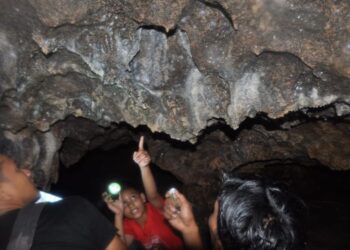 SEBUAH gua di Deli Serdang, Sumatera Utara, Indonesia didakwa mengandungi emas. - AGENSI