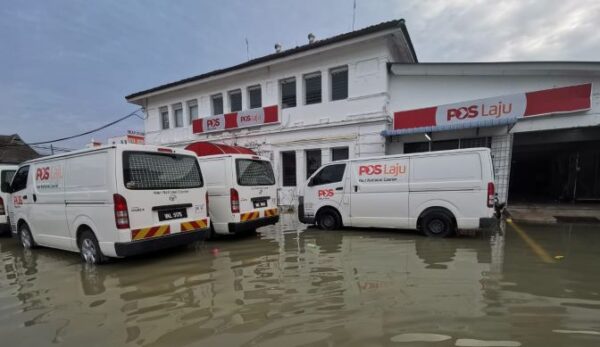 Bandar Teluk Intan Dinaiki Air Pasang Besar Utusan Malaysia 2608