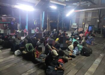 ANTARA warga asing yang ditahan dalam operasi Bahagian (D3) Pencegahan Pemerdagangan Orang dan Anti Penyeludupan Migran (ATIPSOM), Jabatan Siasatan Jenayah (JSJ) PDRM menerusi Op Pintas di perairan berhampiran Pantai Sungai Besar di Sabak Bernam, Selangor.