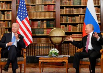 PERTEMUAN Joe Biden dan Vladimir Putin di Geneva pada Jun lalu disifatkan ‘canggung’ dan tidak banyak isu serius dibincangkan. - AFP