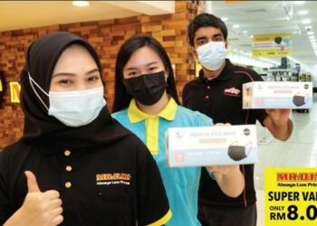 SEBAGAI sebahagian daripada komitmennya untuk memastikan rakyat Malaysia kekal selamat, Kumpulan
MR D.I.Y. menawarkan pelitup muka perubatan pada hanya RM8 untuk satu kotak mengandungi 50 keping, bersempena sambutan 1,000 cawangannya.