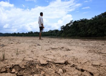 UMUM sering menganggap Malaysia tidak sepatutnya berhadapan masalah bekalan air ketika musim kemarau kerana negara ini mempunyai limpahan air dan hujan yang banyak setiap tahun. – UTUSAN/KAMARUL BISMI KAMARUZAMAN