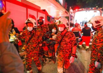 TRAGEDI  kemalangan dua tren Transit Aliran Ringan (LRT) laluan Kelana Jaya menjadi iktibar kepada pemimpin agar lebih sensitif dan bijak dalam mengendali situasi.