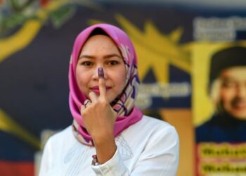 SUARA rakyat yang diterjemahkan melalui pilihan raya tidak lagi bernilai. - GAMBAR HIASAN/AFP