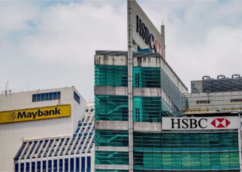 Menruut Fitch Solutions, bank Malaysia mempunyai penampan modal dan kecairan yang kukuh. - GAMBAR HIASAN