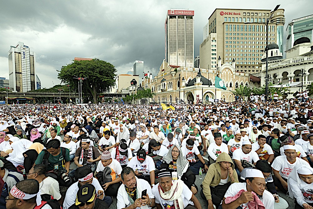 [VIDEO] #DaulatHimpunan812 Cipta Sejarah Perhimpunan Terbesar Orang ...