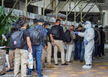 JIKA seseorang itu tidak menjalani tempoh kuarantin yang sepatutnya, dibimbangi boleh meningkatkan lagi risiko penyebaran virus Covid-19.