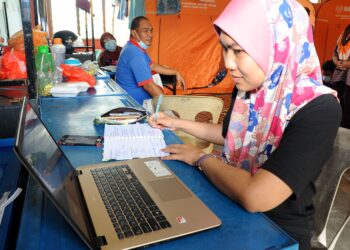 PEMBELAJARAN secara dalam talian mengubah sikap pelajar menjadi tidak beradab. – GAMBAR HIASAN