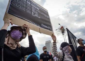 GOLONGAN muda perlu benar-benar memahami konsep dan tujuan pilihan raya diadakan dengan memilih calon yang benar-benar layak. -UTUSAN/MUHAMAD IQBAL ROSLI