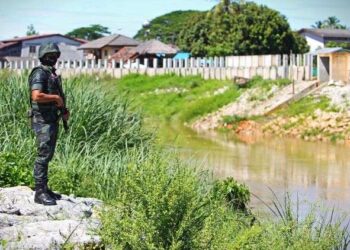 PERLU dipastikan kawasan rizab di sepanjang tebing sungai terus dikekalkan. – UTUSAN/ZULHANIFA SIDEK