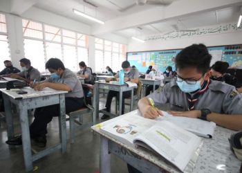 Mengajar mata pelajaran Sains dan Matematik dalam bahasa Inggeris membawa banyak kebaikan pada masa depan.