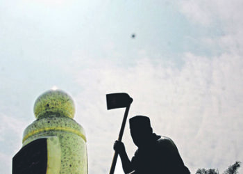 TUGAS AJK masjid atau surau dalam melaksanakan tanggungjawab tidak mudah, justeru sumbangan mereka wajar diangkat dan dikenang. -GAMBAR HIASAN/UTUSAN