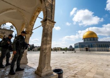 PELAJAR institut pengajian tinggi wajar memahami konflik yang berlaku antara Palestin dan Israel sebagai pedoman selain lebih menjiwai sejarah Islam. – AFP