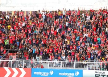 GELOMBANG Merah yang sering menggerunkan lawan yang datang ke Stadium Sultan Muhammad IV, 
Kota Bharu sudah tidak lagi dirasai ekoran prestasi buruk Kelantan FC.