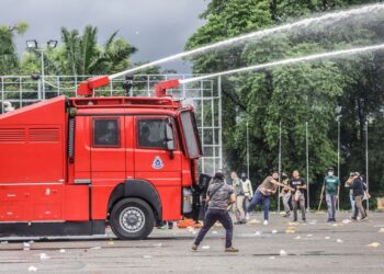 parti-parti politik didapati menyebarkan unsur-unsur kebencian dalam kempen Pilihan Raya Umum Ke-15 (PRU-15)  lalu.  – UTUSAN/AFIQ RAZALI