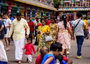 PENGUNDI India dijangka menentukan nasib sejumlah besar kerusi Dewan Undangan Negeri (DUN) di Kedah, Selangor dan Negeri Sembilan dalam pilihan raya negeri (PRN) tidak lama lagi. – UTUSAN/SHIDDIEQIIN ZON