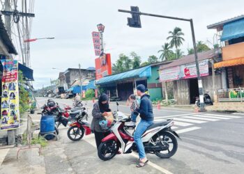 RAKYAT Thailand terutama golongan muda suka berhijrah ke Malaysia kerana peluang pekerjaan yang banyak. - UTUSAN/AIMUNI TUAN LAH