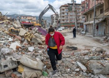 BEBERAPA saintis dunia menyangkal dakwaan tragedi gempa bumi yang
melanda tenggara Turkiye dan Syria disebabkan Program Penyelidikan Auroral Aktif Frekuensi Tinggi (HAARP).-AFP