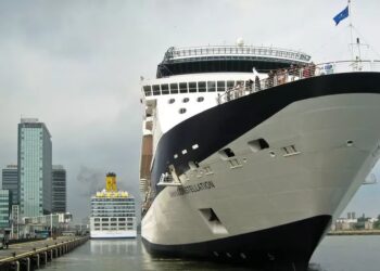 TERMINAL penumpang di kawasan pelabuhan Amsterdam.-AGENSI