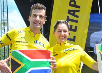 MATTHEW Brittain dan isterinya, Alicia mengungguli saingan elit lelaki serta wanita pada perlumbaan L'Etape Malaysia oleh Tour De France di Desaru Coast, Bukit Tinggi hari ini. - UTUSAN/RAJA JAAFAR ALI