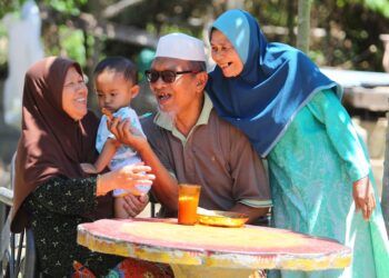 AMAT penting bagi suami yang berhasrat untuk
berpoligami mempersiapkan diri dengan ilmu
agama dan benar-benar bersedia dari aspek rohani dan jasmani.– GAMBAR HIASAN