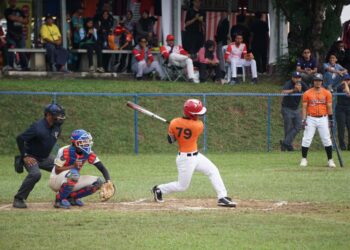 Aksi perlawanan Liga Besbol Kebangsaan (NBL) 2023 yang berlangsung di Padang Universiti Putra Malaysia (UPM), Serdang hari ini.