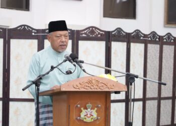 AHMAD Yakob ketika semasa menyampaikan perutusan sempena Sambutan Hijratul Rasul SAW 1445 Hijrah di Masjid Sultan Ismail Petra di Kubang Kerian, Kota Bharu, Kelantan di sini sebentar tadi.-UTUSAN/KAMARUL BISMI KAMARULZAMAN