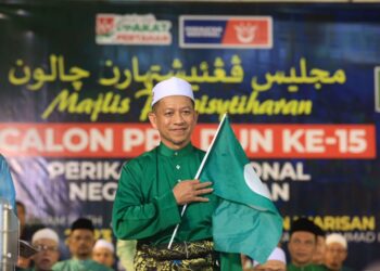 NIK Asma Baharum Nik Abdullah calon Pas DUN Chempaka.