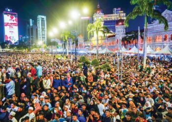 ORANG Melayu usah lagi bernostalgia dengan
menganggap ketuanan Melayu adalah hak
mereka yang berkuasa secara dominan dalam
politik negara.